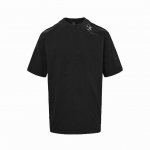 chrome Hearts 克罗心 25Ss 五金别针吊坠破洞水洗短袖 采用32支双纱 克重面料 进口针织针梳棉进行制作，厚度适中，有垂感又有轮廓型，上身就是一
