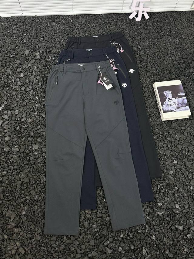 210 - Descente 迪桑特 24Ss秋冬新款透气垂感舒适休闲长裤 柜子同步上新 客定面料，打破传统面料的束缚，面料柔软 顺滑 有弹力，上手可知！非常经