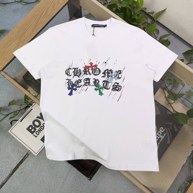 上新110 款号：Ch8398 高版本 新款Chrome Hearts克罗心Ch彩色手绘十字架梵文字母图案Logo印花休闲情侣宽松短袖T恤，小红书爆款，定制面料