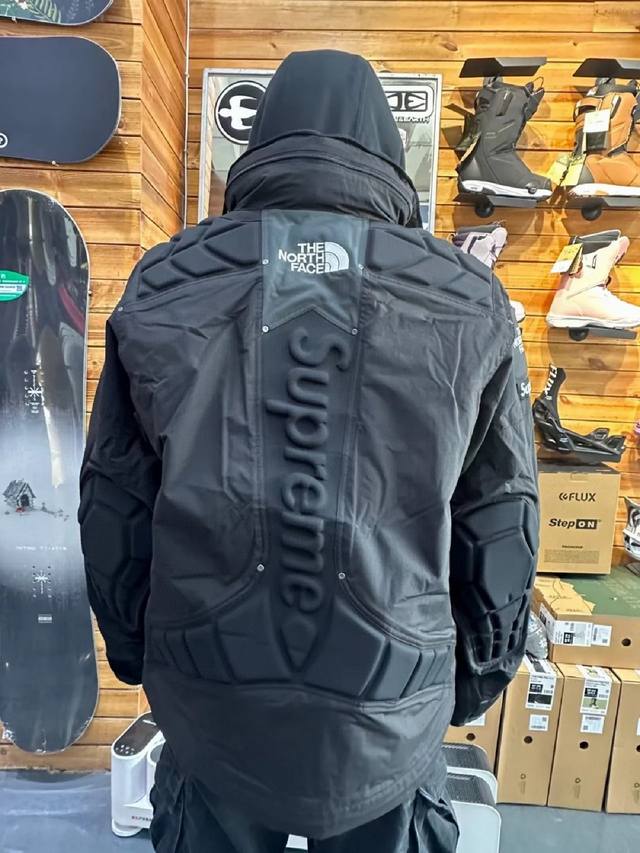 咨询图640 Supreme Fw22 Week 7 X The North Face 联名款 Steep Tech Apogee Jacket 字母Logo浮