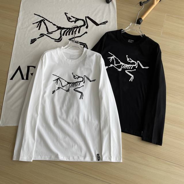 主图140 品质推荐Arc'teryx 始祖鸟双色透气纯棉高定黑白常青印花长袖T恤男女情侣款打底衫 胸口大Logo印花 配合着后背字母小标印花 简约大气不挑年龄