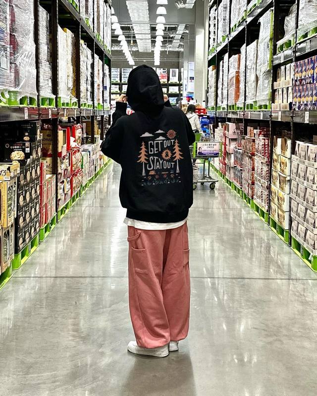 120 The North Face Ss24 小标字母手绘森林情侣毛圈连帽卫衣 男女同款 采用380克水柔棉 质量天花板 摸到手就知道值 衣服采用落肩袖百搭好