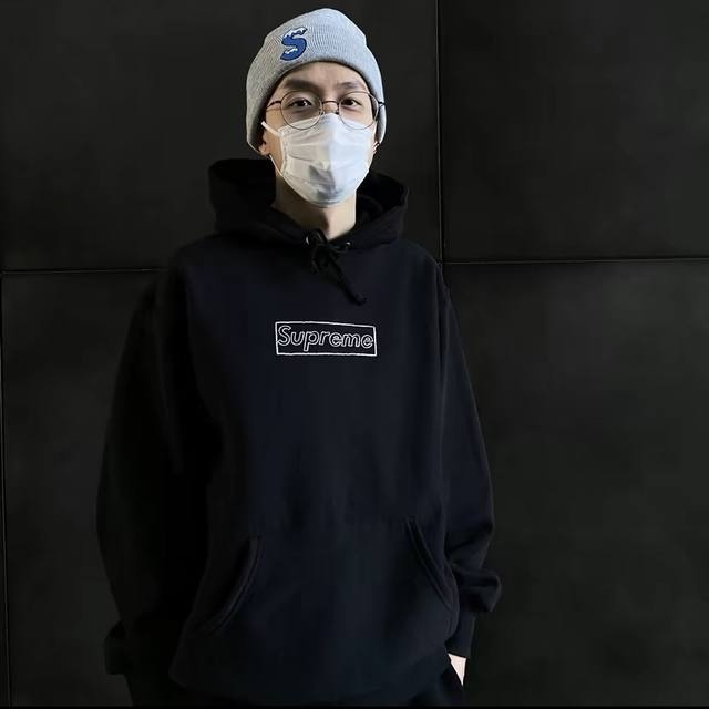 120 Supreme Week 1 × Kaws Chalk Logo Hooded Sweatshirt 联名款 粉笔 Box Logo印花连帽卫衣 男女同