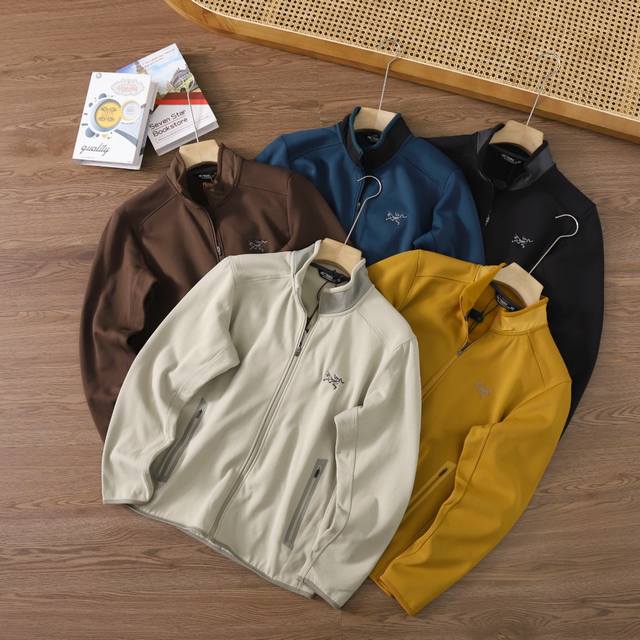 控220 品牌：始祖鸟 Arcteryx 尺码：M-L-Xl-Xxl 颜色：黑色-黄色-棕色-蓝色-灰白色 类型：Arc'teryx始祖鸟 Kyanite Ja