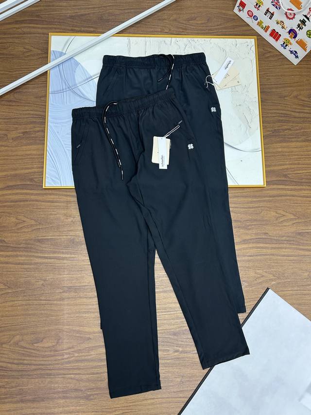 170，春秋新款可隆Kolonsport可隆男子速干休闲裤户外舒乐抗污防泼水运动修身版轻量弹力速干长裤！这款裤子是专为热爱户外运动的男士们精心打造的，不仅舒适耐