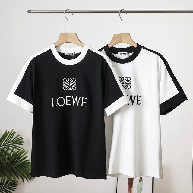 150 Loewe罗意威2025春夏新款刺绣Logo圆领领短T 高版本高品质原版面料 网红明星同款 胸前立体刺绣工艺与双色拼接撞色一体，采用260克纯棉水洗面料