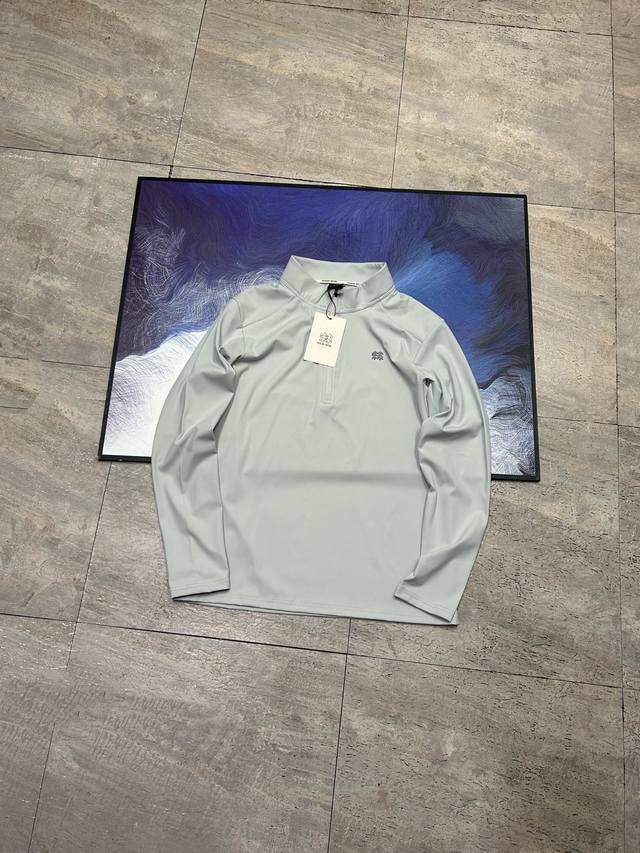 200 品质推荐Kolonsport 可隆25年新款三色半拉链打底衫硅胶Logo标志长袖打底 官网新款可隆 柜子同步：亲肤舒适易于打理！非常的简洁大气！任何人任