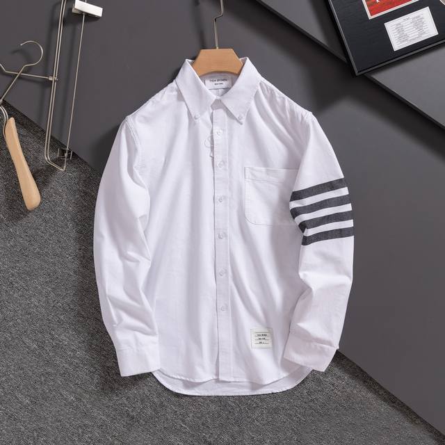 140 市场最高版本 三标齐全 Thom Browne 汤姆布朗新款Tb灰白四条杠牛津布情侣休闲衬衫 工艺：原版一致走线！袖窿对版手法 最高版本！无数次的打版