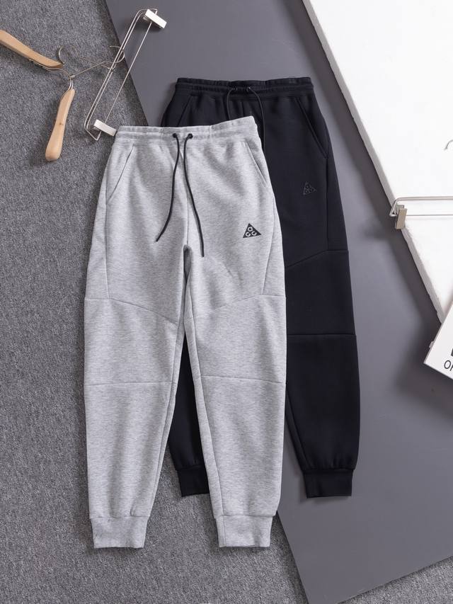 160 品牌名：Nike Acgnike Acg，全称All Conditions Gear ,全天候装备的缩写。 版型，细节，舒适度，都无可挑剔。无敌！