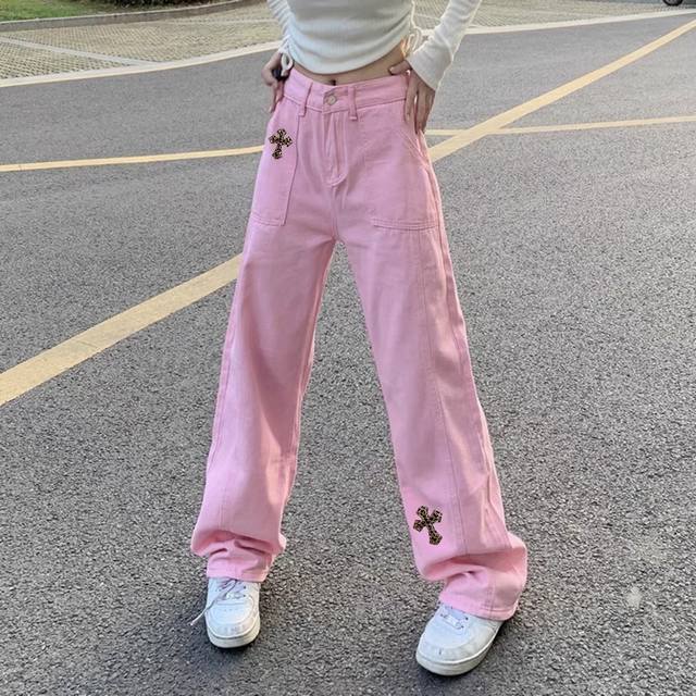 160 高街Chrome Hearts Ch克罗心粉色独家豹纹贴皮十字架Logo牛仔裤阔腿裤 高版本一款，整条裤子每个Logo经过激光切割，做花边Logo处理，