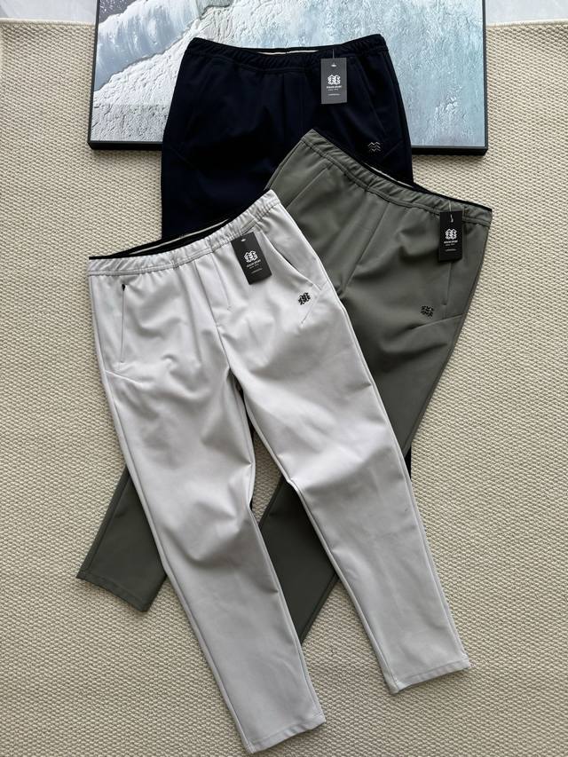 160 Kolon Sport可隆长裤男士户外休闲运动卫裤，春天就要穿这种休闲裤子，超级舒服的棉料，贴身穿超舒服，不用犹豫，难得一遇的款，速度秒杀！ 立体精致，
