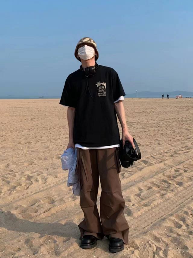 100 Stussy 斯图西Legacy联名限定冲浪情侣款短袖T！宽松版型！ 采用230克精梳凯迪纯棉爽滑面料！无敌质感！高端面料无任何缺点！ 进口印花浆料！绝