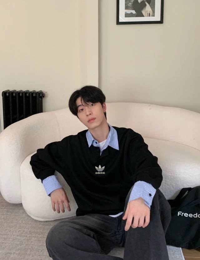 140 阿迪达斯三叶草Adidas扣子半领卫衣假两件落肩拼接卫衣男女同款高街休闲连帽廓形落肩袖重磅设计感外套 此款采用超柔棉材质面料超有范！材质不起球不变形不掉