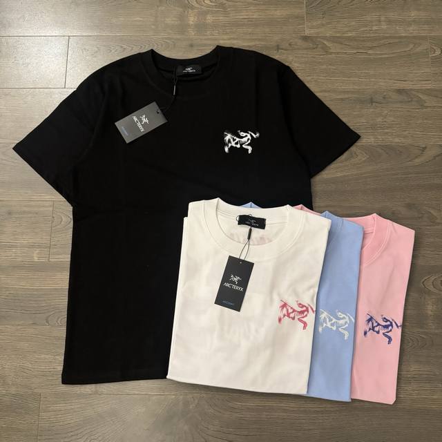 120 Arc'teryx 始祖鸟25Ss 最新模糊小标后背九宫格印花休闲情侣短袖T恤-顶级品质 Coler：白色 粉色 蓝色 黑色 Size：S M L Nu
