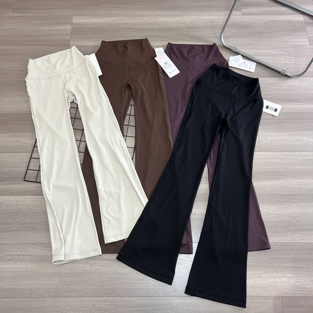 120 Lululemon 露露乐檬Groove系列Nulu面料纯色超高腰喇叭休闲裤 上身比例超赞，小红书爆款，已经都试过了非常好穿 显瘦 修饰腿型 百搭 黑色