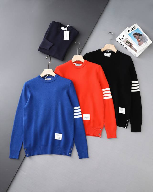 200 原单外贸正品 Thom Browne 汤姆布朗Tb四条杠圆领金纺羊毛衫， 专柜官网同步发售，美国贸易公司正品订单，采用16针日本丰田横机蚂蚁针法编造，套