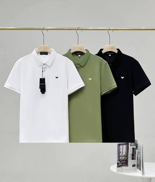 130 阿玛尼男士商务休闲Polo！！ 独家品质！区别市面通货！视觉冲击体现別具一格的设计感，简单而复古。采用进口纯棉面料，柔软顺滑，有良好的抗皱性，弹力十足，