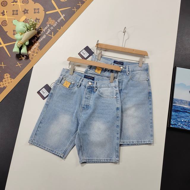 200 尺码S-Xl高品质 Louis Vuitton 路易威登 25Ss早春新款牛仔短裤情侣款驴家Lv牛仔裤 驴家 25Ss新款牛仔短裤为水洗棉布融入明线和珠