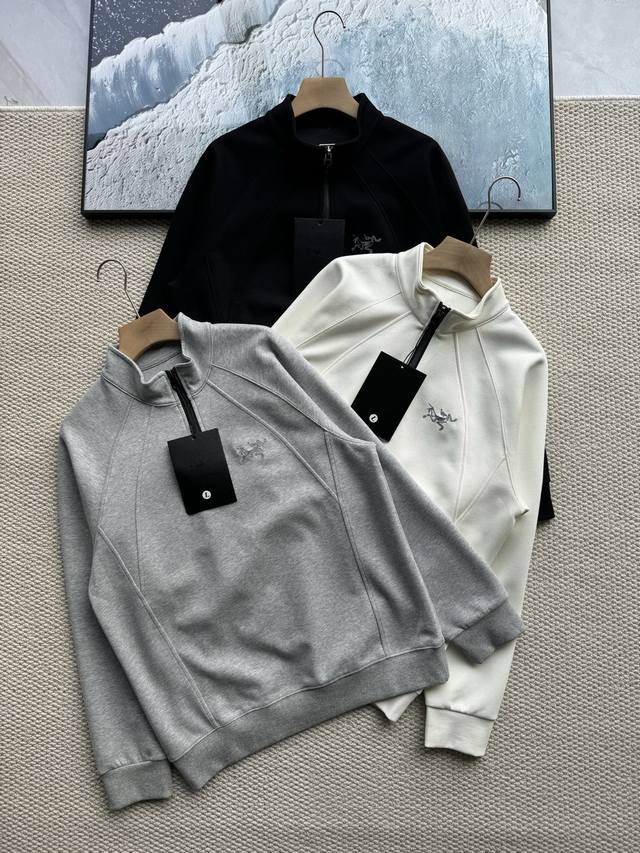 180 Arcteryx 始祖鸟2025年春季新品刺绣鸟情侣款半拉链卫衣。 上身效果超Nice线缝全工艺 高端品质全部质检后出货的，超级喜欢这个面料！纯原单！品