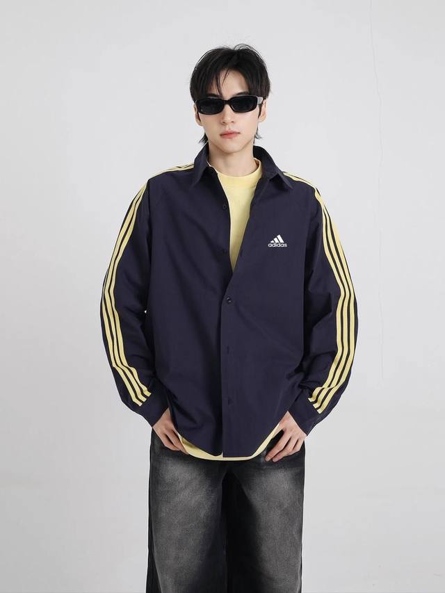 120 Adidas阿迪达斯2025春夏季个性三杠衬衫 抖音网红款 Ins 小红书推荐 减龄神器 基础款衬衫必备 胸口经典基础字母印花 简单大方 上身炒鸡好看