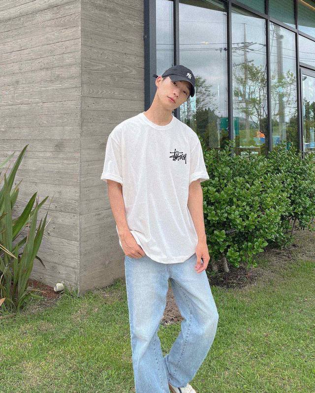 80 Stussy 斯图西 官方骰子系列情侣短袖T恤 情侣装 闺蜜装 纯棉夏季休闲半袖体恤 潮牌男装短袖T恤 Colour：白 Size：S-Xl S M L