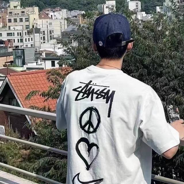 70 Stussy X Nike 耐克爱心印花男女短袖白T恤 原版打造 细节高控 -面料精选220G纯棉面料 手感柔软舒适 吸汗透气. -百搭款 原单品质 情侣