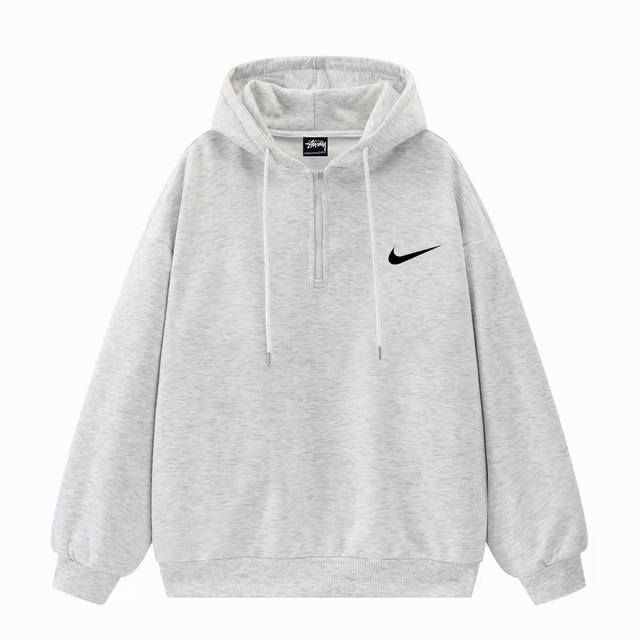 130 Stussy X Nike 联名运动小标半拉链连帽情侣卫衣 衣服面料采用380克华棉 质量天花板 摸到手就知道值 衣服采用落肩袖百搭好看 三针五线做工，