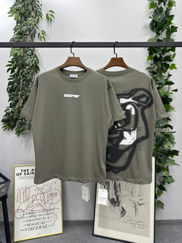 现货： P140# 春夏最新款 品牌：Off-White 描绘卡通箭头款短袖T恤！ 颜色：灰色 尺码：S-M-L-Xl 男女同款 面料：采用定制260克32织纯