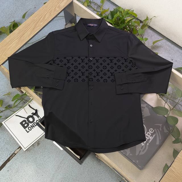 上新140 款号：Jx232 2025新款Louis Vuitton路易威登Lv植绒Logo拼接工艺情侣长袖衬衫，采用100%棉纶面料，体感更舒服，定位裁剪，衬
