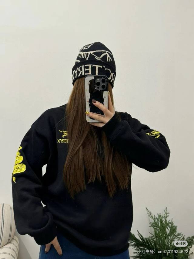 P160 高品质 品名：始祖鸟 Arc'teryx 蛇年限定刺绣大标Logo宽松男女同款圆领卫衣 版型；宽松版 面料：高克重双棉面料 颜色： 黑色 尺码M-L-