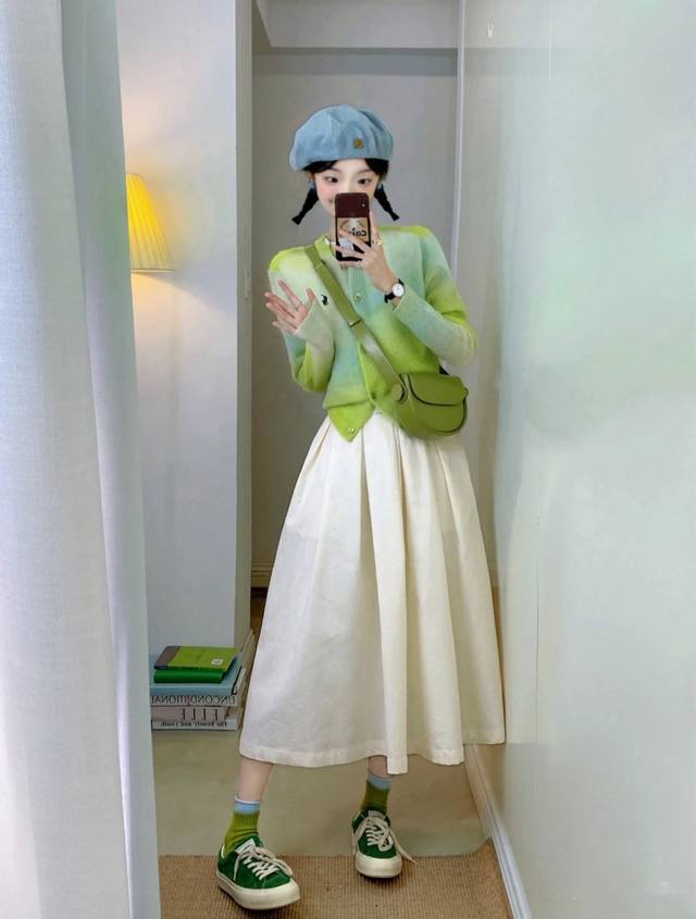 120 Ralph Lauren劳夫劳伦 Ralph Lauren 早春神仙开衫！韩系渐变绿拿捏氧气感 姐妹们！挖到一件让我原地封神的早春开衫 Ralph La