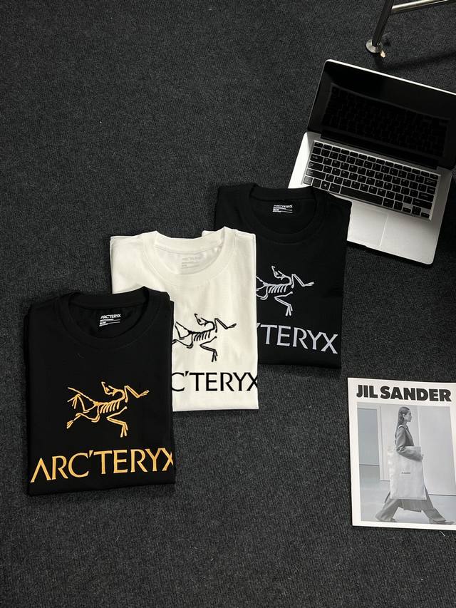 上新70 Arcteryx 始祖鸟经典基础款情侣款短袖T恤，男女同款，最火的鸟家系列，你值得拥有绝佳夏季穿搭必备单品 经典百搭永不过时系列，男女同款 情侣可搭