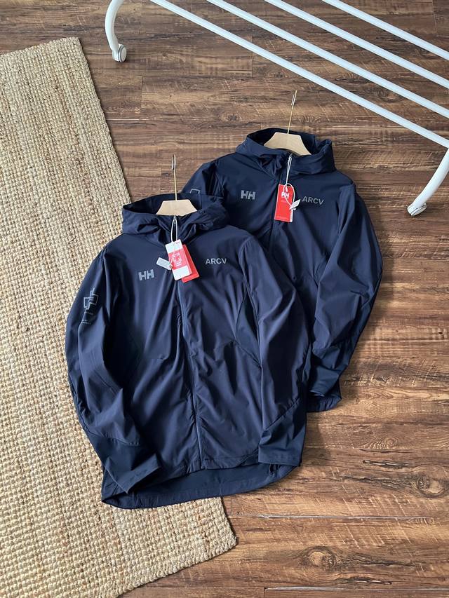 P270 Helly Hansen Hh 夏新情侣款Upf150+弹力透气针梭织拼接防晒衣 ，Upf150+
