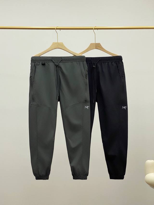 170 鸟家同款复古拼接束脚户外长裤，户外时尚新宠来袭！ 黑色 灰色 S-Xxl 热爱户外探索又钟情时尚穿搭的宝子们，今天给你们带来一款堪称户外与潮流完美融合的