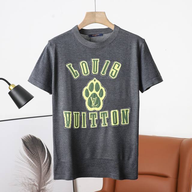 上新 P170 顶级复刻版本 路易威登 Lv 25Ss春夏新款 嵌花宠物系列脚掌针织短袖 轻奢主义 男女日常通勤穿搭必备单品 正确版本 欢迎对比 详细特征 高粘