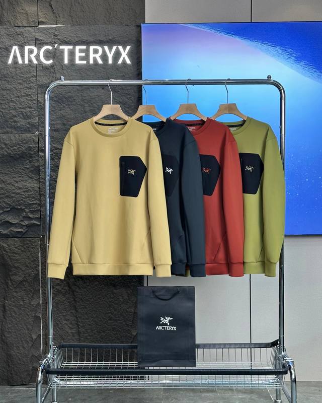 180 Arc'teryx始祖鸟口袋刺绣长袖柔软卫衣 这件卫衣，让你舒适到不想脱！ 品质面料 高弹空气棉，轻盈柔软，仿佛第二层肌肤，给你无拘无束的自由感。80%