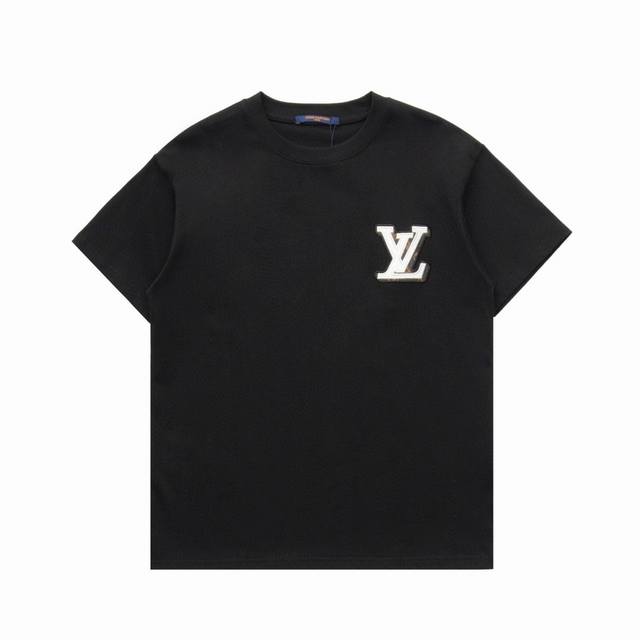 120 顶级复刻版本 Louis Vuitton 路易威登新款3D刺绣贴皮圆领短袖T恤 款号：67341 面料: 280克重磅纯棉，随意对比 全套新款路易威登辅