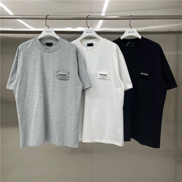 130 We11Done 小枕头刺绣 宽松圆领短袖T恤男女情侣款 面料：330G双纱精梳紧密赛络纺重磅纯棉 工艺：走线均是全身三线缝制，后领织带包边延伸到肩部加
