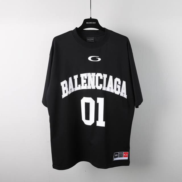 P160 品牌：Aeniaa 巴黎是家 名称：篮球01号刺绣短袖 面料：双纱32支-240克-专柜同步 #市面最高版本 原版开发定织面料工艺洗水处理 厚实感十足