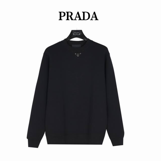 290 Prada 普拉达 经典三角标卫衣 三角标细节与官网同步，简约大气，采用高支高密双股空气层长绒棉面料，兼具保暖跟舒适，五金辅料跟原版，尼龙拼接设计，更具