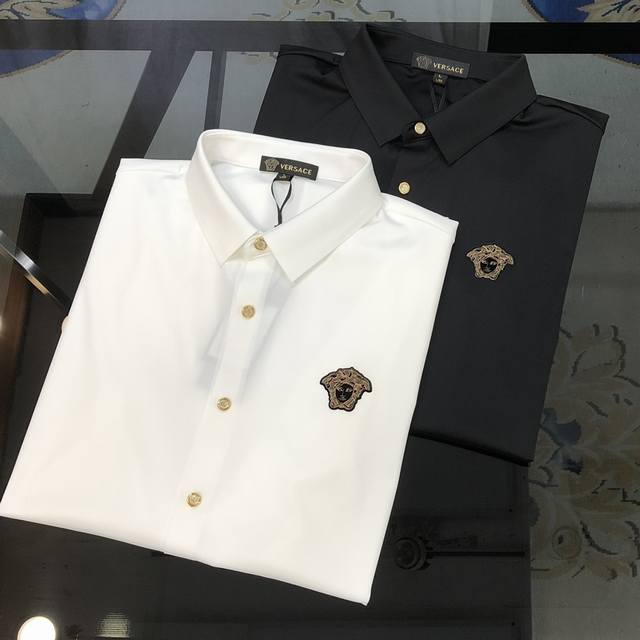P200 V*Rsace 范思哲新款男士原单休闲长袖衬衫 官网同步发售 简洁时尚百搭 高端品质无缝切割包边 胸前烫印美杜莎Logo图案设计 定制进口锦氨天丝棉面