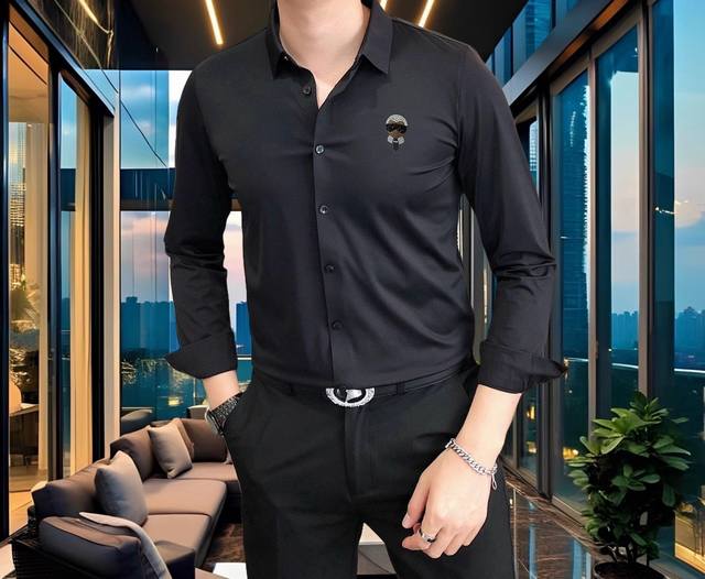 P200 Fd 芬迪早春新款男士原单休闲长袖衬衫 官网同步发售 简洁时尚百搭 高端品质无缝切割包边 烫印老佛爷Logo图案设计 定制进口锦氨天丝棉面料 弹力大