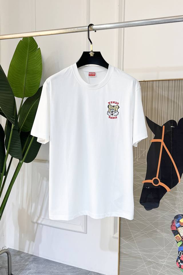 P250Kenzo 2025Ss蛇年贺岁款春夏精品短袖T恤 官网同步 高端品质 定制顶级丝光棉面料，顶级大厂1:1制作，时尚大牌重工艺Logo设计，手感柔软细腻