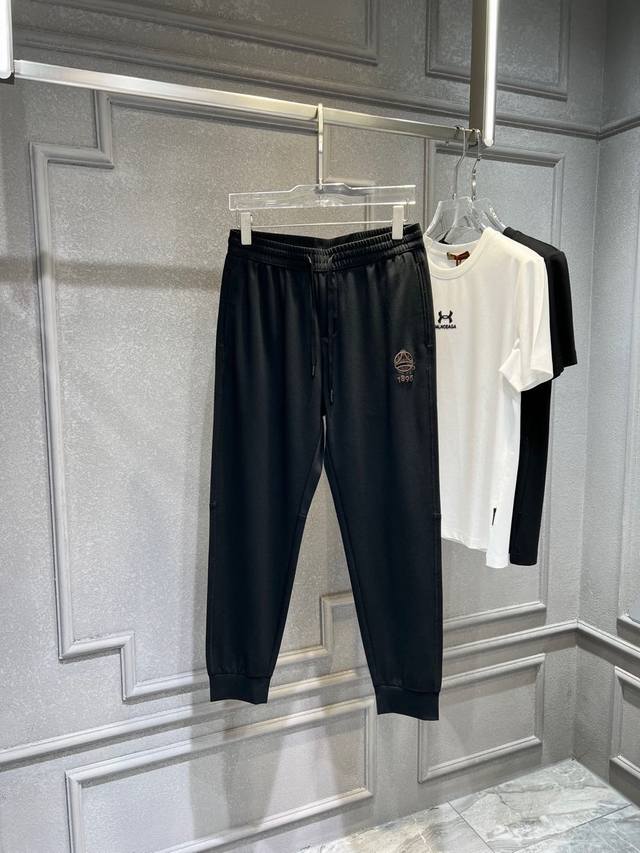 P250。春夏 特殊成份莱赛尔面料 藏青码数：一