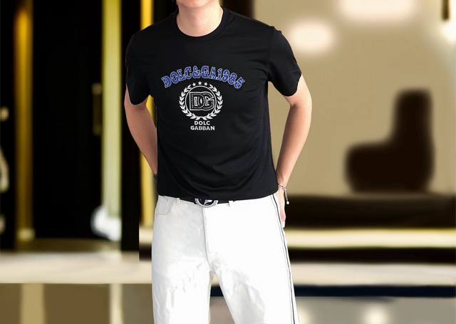 P150 Dg 杜嘉班纳2025春夏新款原单男士圆领短袖T恤 高端定制 时尚百搭 柜台同步售卖 印胶字母Logo设计 客供定制进口天丝液氨棉面料，穿着亲肤舒适