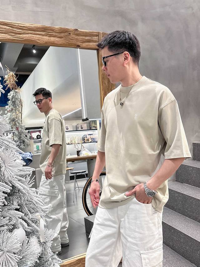 P220 Brunello Cucinelli2025春夏新款首发专柜最新款短袖圆领T恤 官网同款 高端订制 设计前卫时尚！品牌Logo重工艺设计 高端定纯棉面