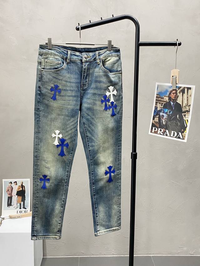 P280。Chrome Hearts克罗心独家专供新款 休闲牛仔裤高端版本！专柜定制面料 透气舒适度高，细节无可挑剔，品牌元素设计理念，体现高品质。手感细腻柔软