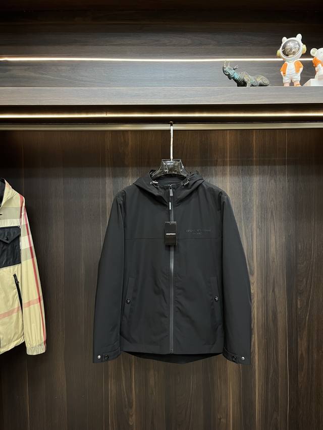 主推 P420 Armani 2025Ss春季最新款秘阿玛尼连帽休闲外套 春款外套高端品质、高档制作工艺，版型面料五金都是专柜1:1定制，透气舒适合成面料，Lo
