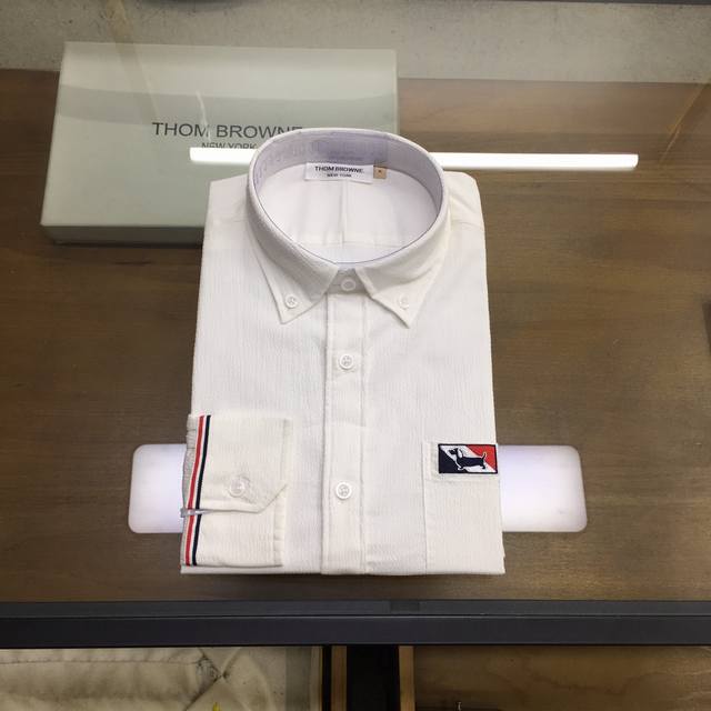 新品衬衫 P290T.B... 高品质的珍藏级进口高织棉男士长袖衬衫25Fw新款高品质的奢品者首推珍藏级长袖衬衫，贸易公司渠道货，时尚博主高频穿搭演绎！！ 以面