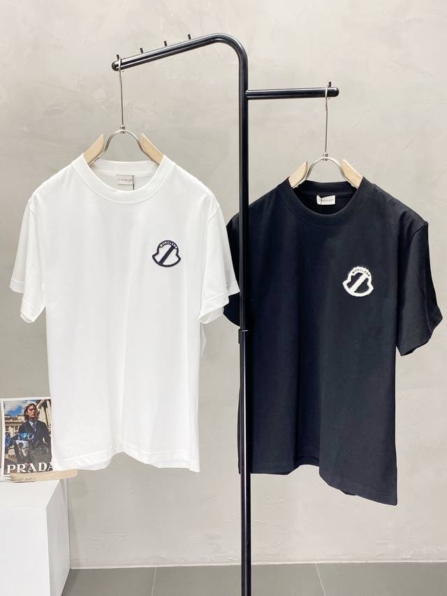 P210。Moncler蒙口独家专供新款原单男士休闲短袖 高端定制 高端版本 时尚百搭爆款进口面料 手感超柔软细腻 穿着亲肤舒适 高端精品 代工厂P精细做工 上
